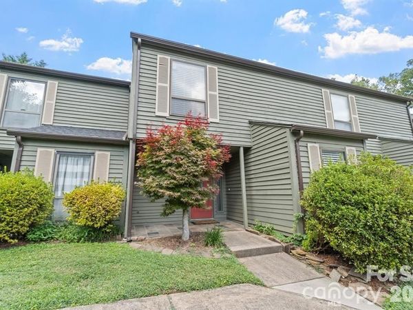 4340 N Center Street , Unit 403, Hickory, NC 28601