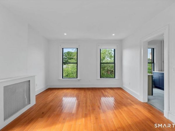 48 Trumbull, Unit 3, New Haven, CT 06510