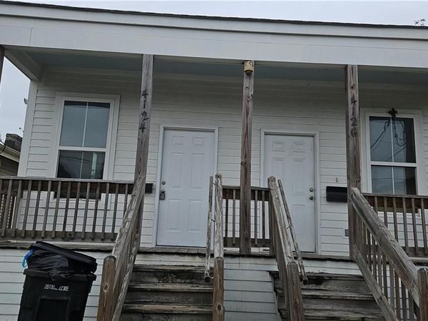 4124 EAGLE Street , New Orleans, LA 70118