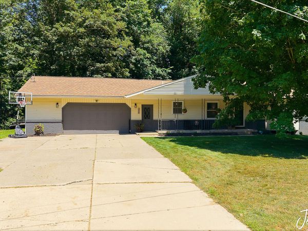 2805 New Holland Street, Hudsonville, MI 49426