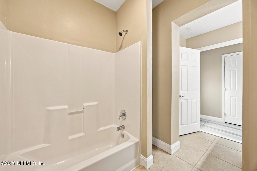 9777 Carbondale Drive W, Jacksonville, FL 32208 Photo