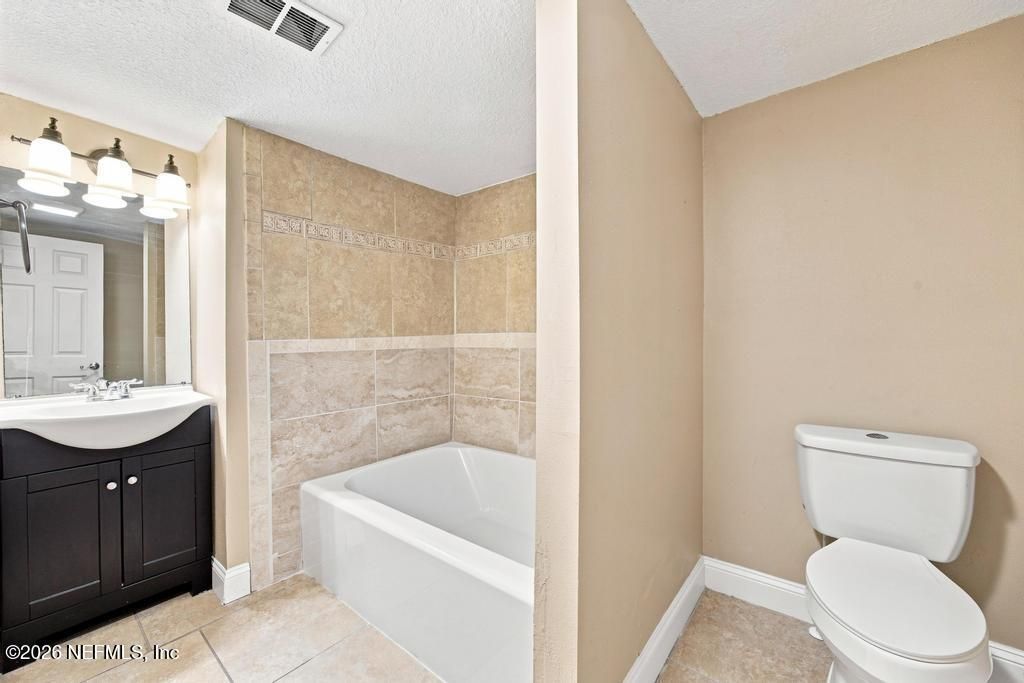 9777 Carbondale Drive W, Jacksonville, FL 32208 Photo