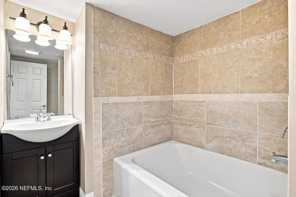 9777 Carbondale Drive W, Jacksonville, FL 32208 Photo