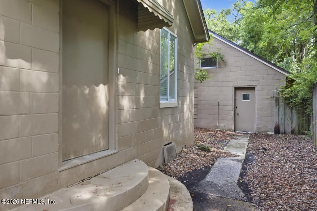 9777 Carbondale Drive W, Jacksonville, FL 32208 Photo