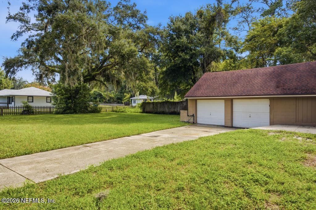9777 Carbondale Drive W, Jacksonville, FL 32208 Photo