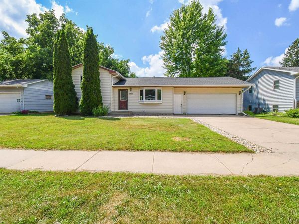 5801 W 51st St, Sioux Falls, SD 57106