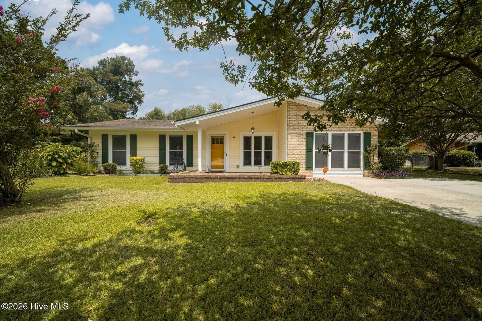88 Parkway Drive, Jacksonville, NC 28540 Main Photo