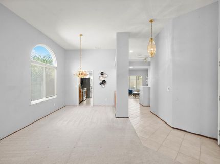 8660 N Delahye Cir, Sacramento, CA 95828 Photo
