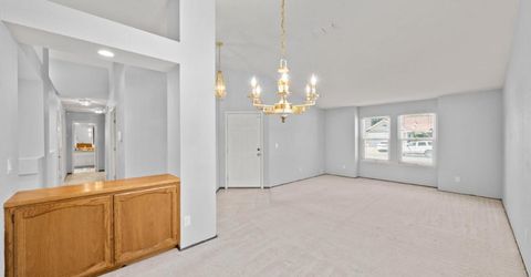 8660 N Delahye Cir, Sacramento, CA 95828 Photo