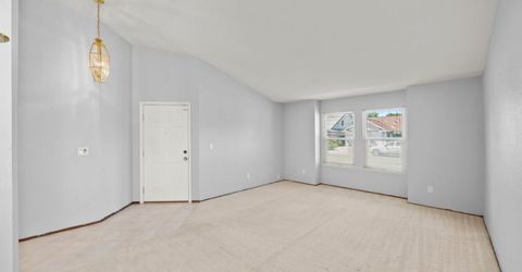 8660 N Delahye Cir, Sacramento, CA 95828 Photo