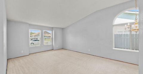 8660 N Delahye Cir, Sacramento, CA 95828 Photo
