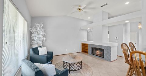 8660 N Delahye Cir, Sacramento, CA 95828 Photo