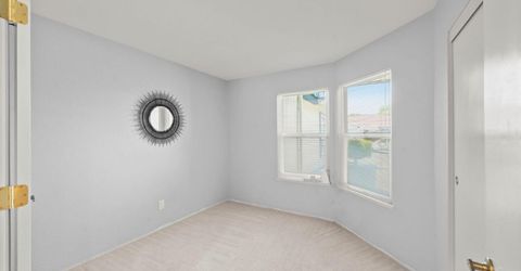 8660 N Delahye Cir, Sacramento, CA 95828 Photo