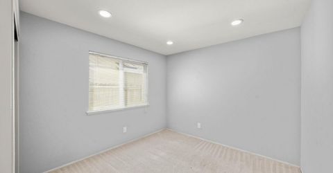 8660 N Delahye Cir, Sacramento, CA 95828 Photo