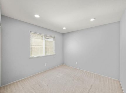 8660 N Delahye Cir, Sacramento, CA 95828 Photo