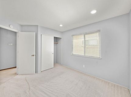 8660 N Delahye Cir, Sacramento, CA 95828 Photo