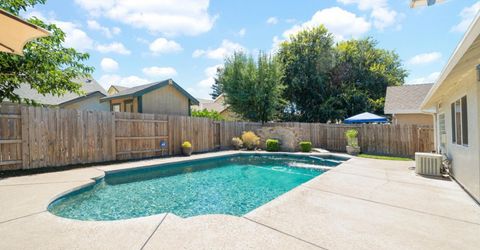8660 N Delahye Cir, Sacramento, CA 95828 Photo