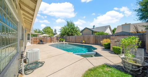 8660 N Delahye Cir, Sacramento, CA 95828 Photo