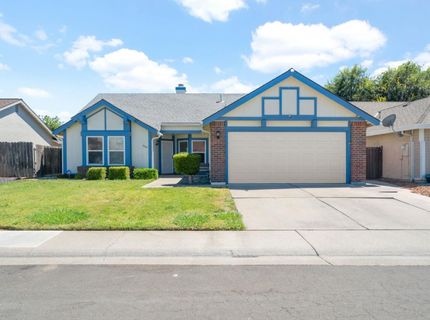 8660 N Delahye Cir, Sacramento, CA 95828 Photo