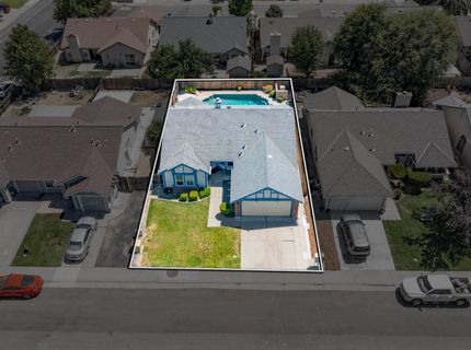 8660 N Delahye Cir, Sacramento, CA 95828 Photo