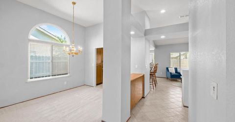 8660 N Delahye Cir, Sacramento, CA 95828 Photo