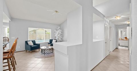 8660 N Delahye Cir, Sacramento, CA 95828 Photo