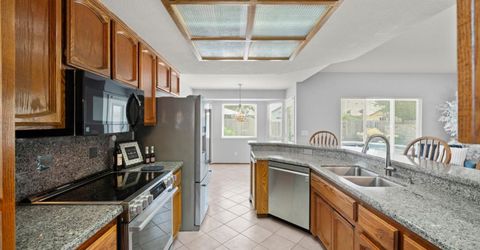 8660 N Delahye Cir, Sacramento, CA 95828 Photo