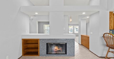 8660 N Delahye Cir, Sacramento, CA 95828 Photo