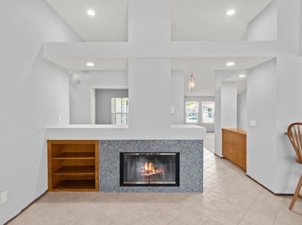 8660 N Delahye Cir, Sacramento, CA 95828 Photo