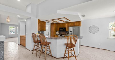 8660 N Delahye Cir, Sacramento, CA 95828 Photo