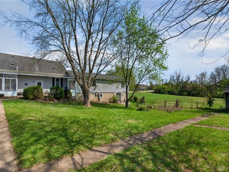9475 N Dixie, Vandalia, OH 45414 Photo 36