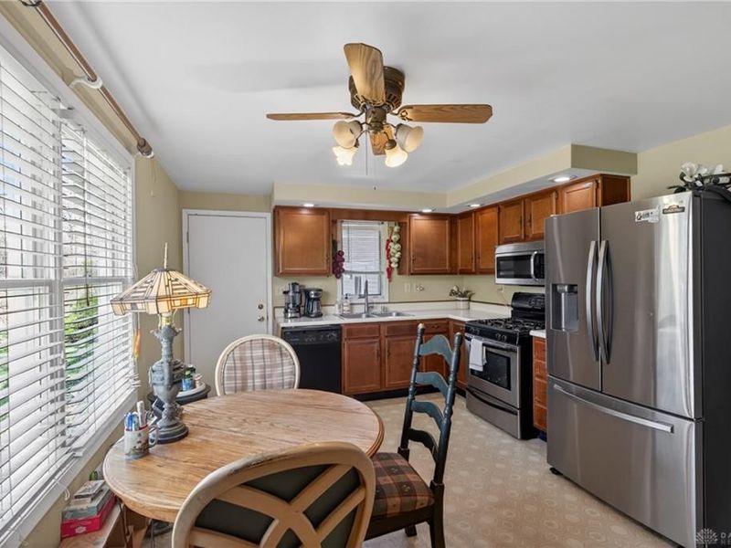 9475 N Dixie, Vandalia, OH 45414 Photo 5