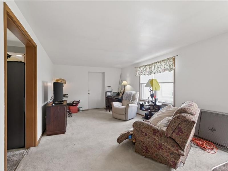 9475 N Dixie, Vandalia, OH 45414 Photo 7
