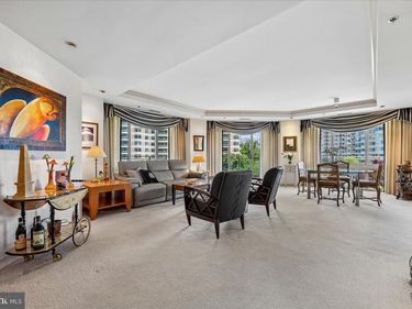 5610 WISCONSIN AVENUE, Unit 708, CHEVY CHASE, MD 20815