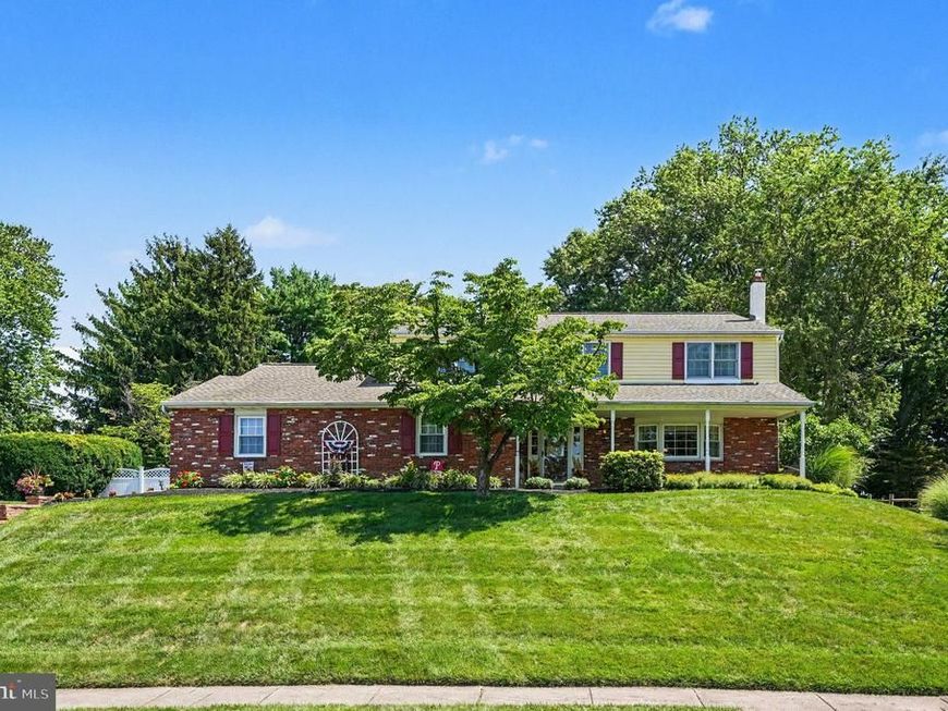161 Andrew Dr, Newtown, PA 18940 Main Photo