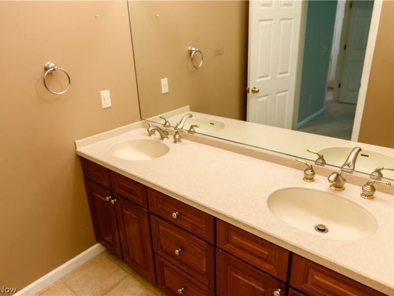 1517 Huntington Lane , Cleveland Heights, OH 44118 Photo 18