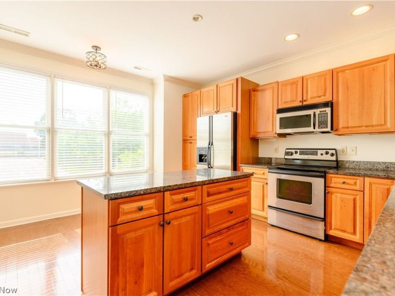 1517 Huntington Lane , Cleveland Heights, OH 44118 Photo 5