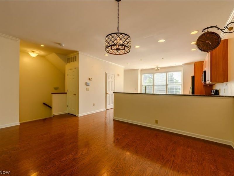 1517 Huntington Lane , Cleveland Heights, OH 44118 Photo 7