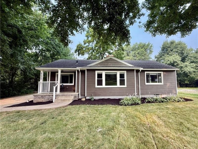 6550 Manchester Road, New Franklin, OH 44216 Photo 1