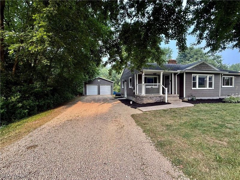 6550 Manchester Road, New Franklin, OH 44216 Photo 2