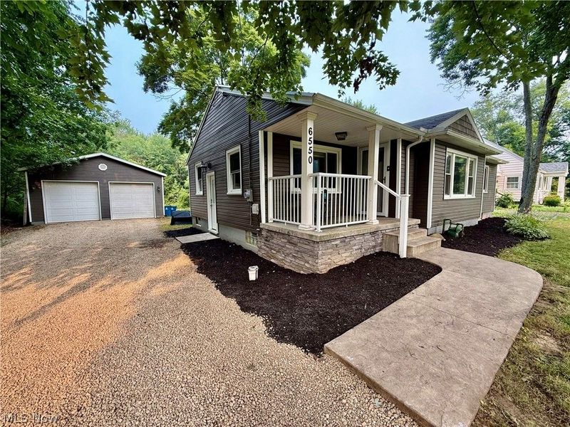 6550 Manchester Road, New Franklin, OH 44216 Photo 3