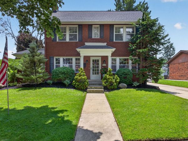 781 Bloomfield Boulevard, Jackson, MI 49203