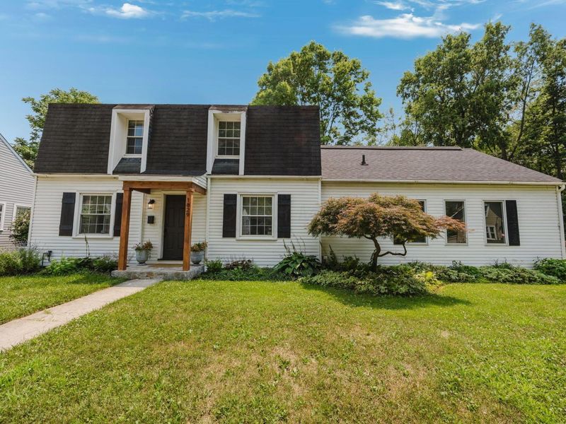 1829 Surrey Place , Columbus, OH 43219 Photo 1