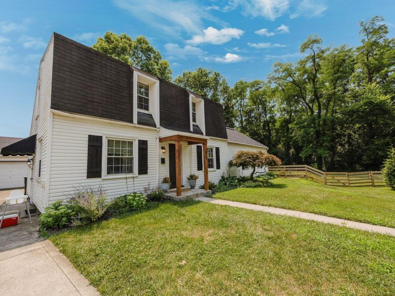 1829 Surrey Place , Columbus, OH 43219 Photo 3