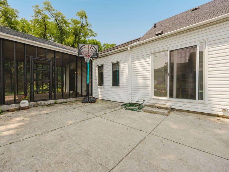 1829 Surrey Place , Columbus, OH 43219 Photo 40