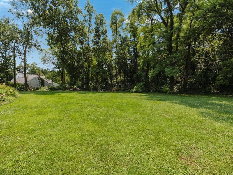 1829 Surrey Place , Columbus, OH 43219 Photo 50