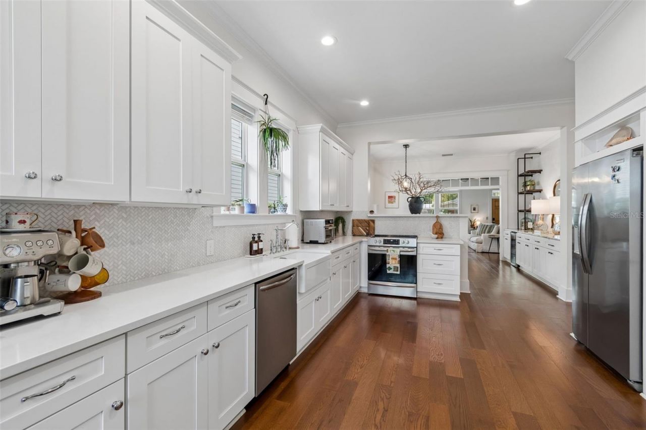 212 W Hilda Street , Tampa, FL 33603 Photo