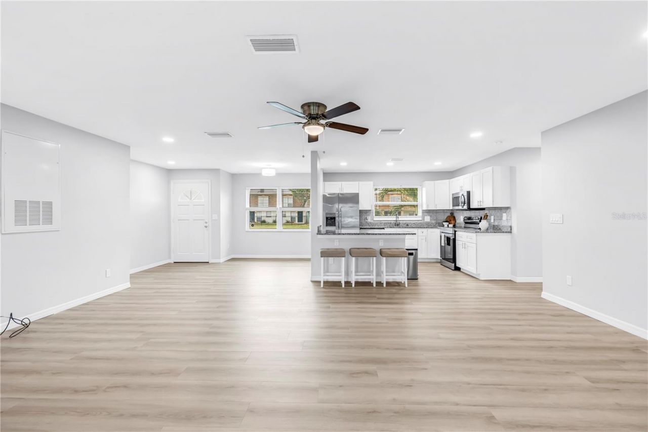 1165 66th Avenue S, Saint Petersburg, FL 33705 Photo