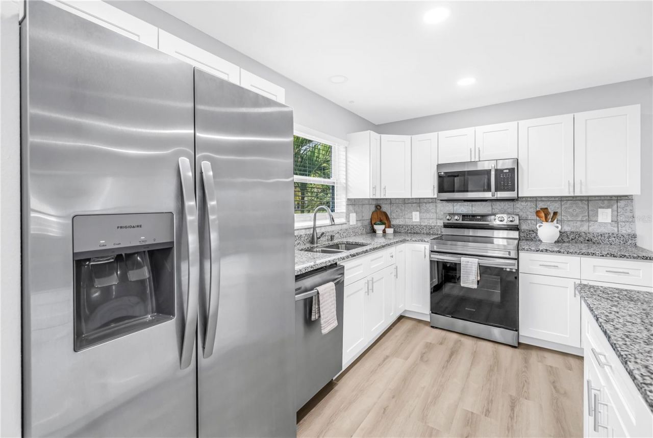 1165 66th Avenue S, Saint Petersburg, FL 33705 Photo