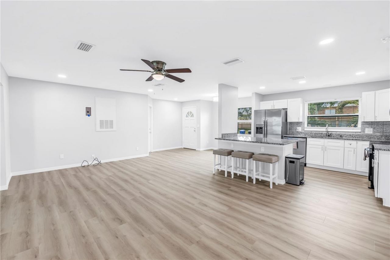 1165 66th Avenue S, Saint Petersburg, FL 33705 Photo